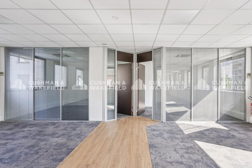 38-40 Rue Victor Hugo, Courbevoie à louer - Photo intérieure – Image 2 sur 13