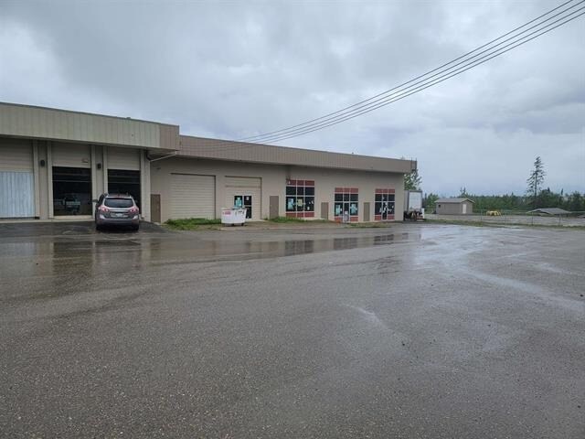 100 Mackenzie Blvd, Mackenzie, BC à louer - Photo principale – Image 1 sur 1