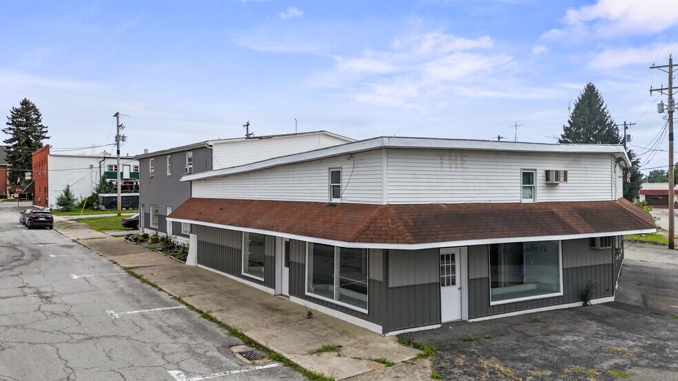 49 Railroad St, New London, OH à vendre - Photo de l’immeuble – Image 2 sur 9