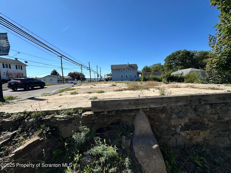 433-439 Main Rd, Hanover Township, PA à vendre - Photo de l’immeuble – Image 3 sur 21