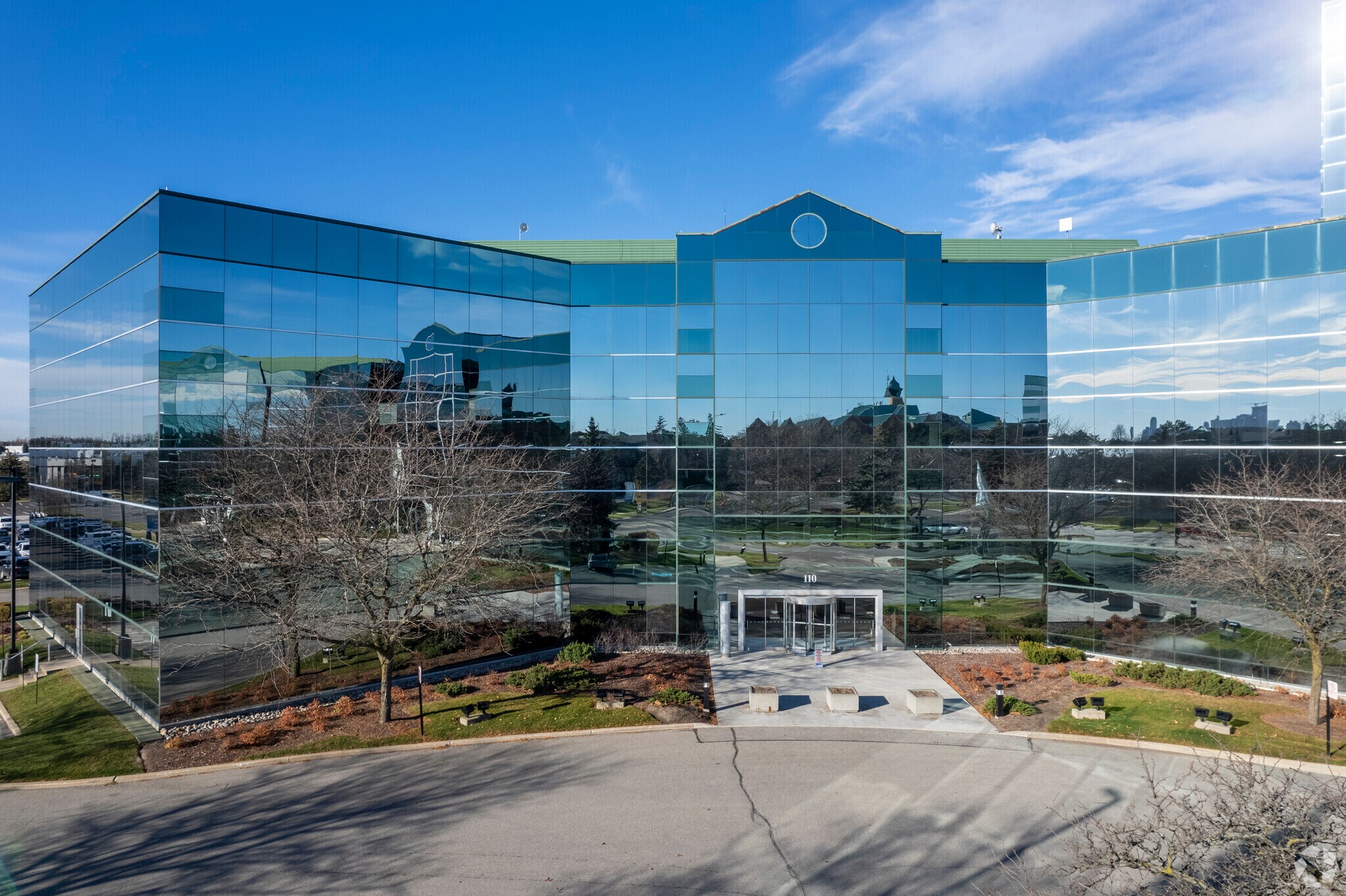 110 Matheson Blvd W, Mississauga, ON à louer Photo principale– Image 1 sur 8