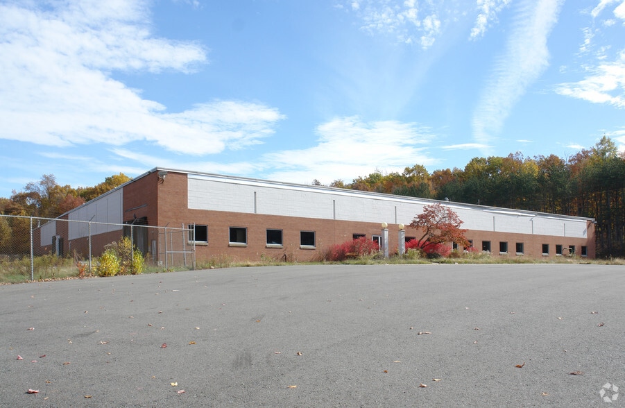 333 Crestwood Dr, Mountain Top, PA à louer - Photo principale – Image 1 sur 15