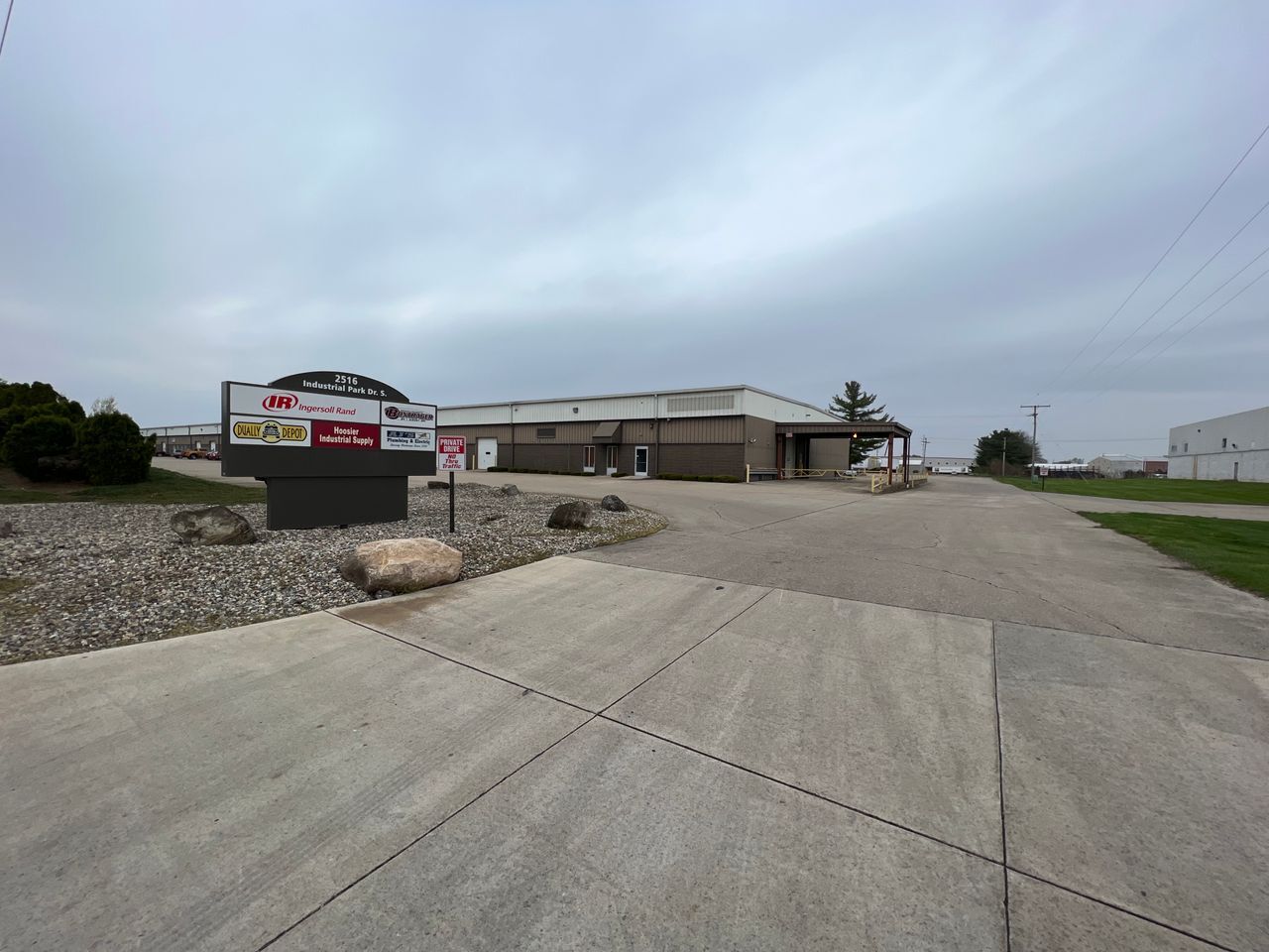 2516 Industrial Park Dr, Goshen, IN à louer Photo principale– Image 1 sur 4