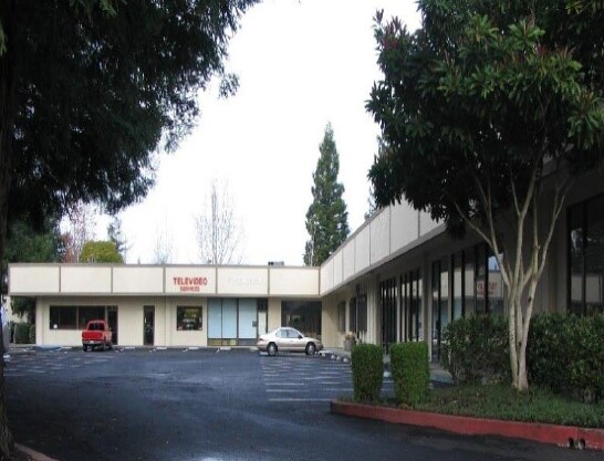 10 Enterprise Dr, Rohnert Park, CA à louer Photo principale– Image 1 sur 8