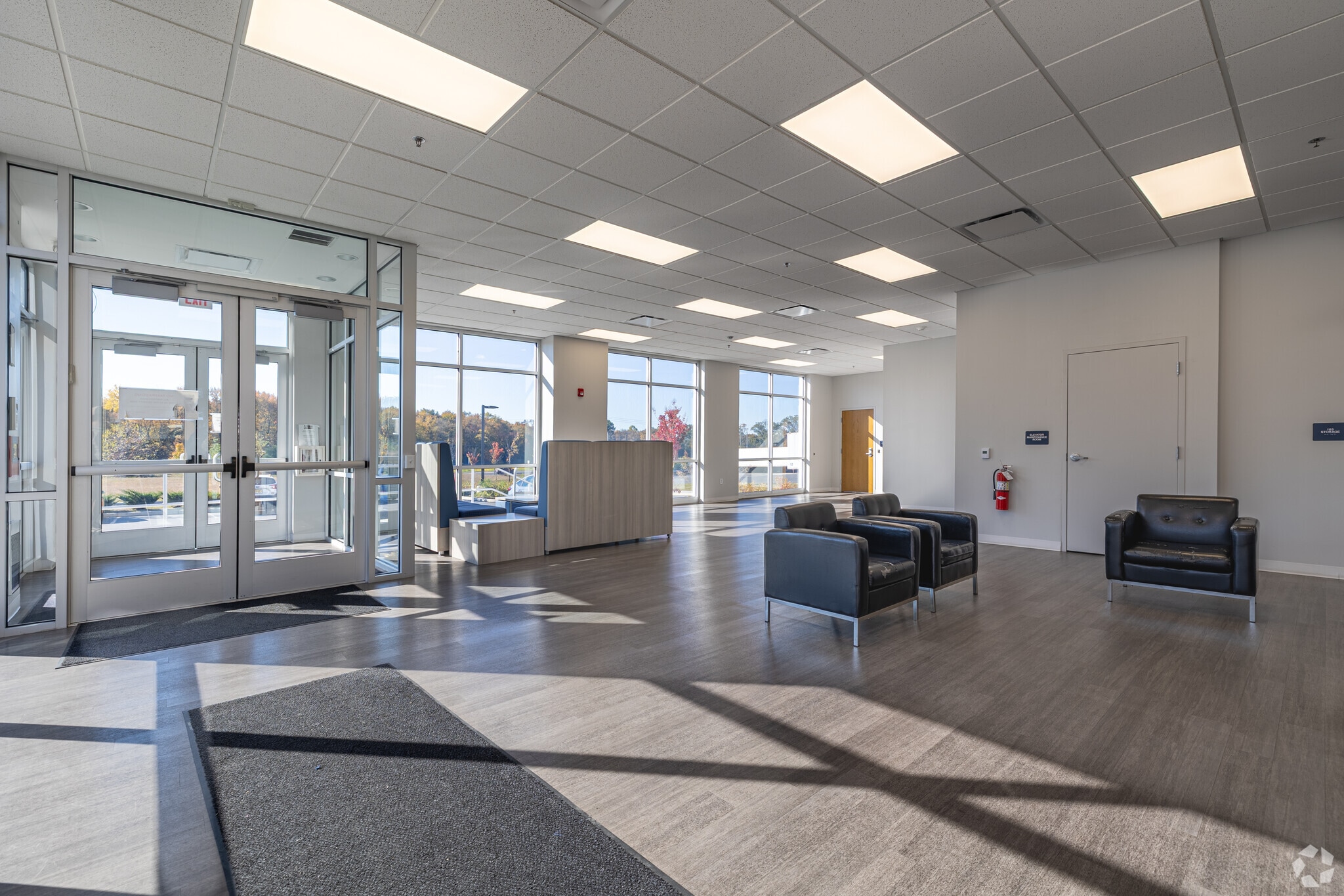 200 S Pemberton Rd, Pemberton, NJ à louer Hall d’entrée– Image 1 sur 11