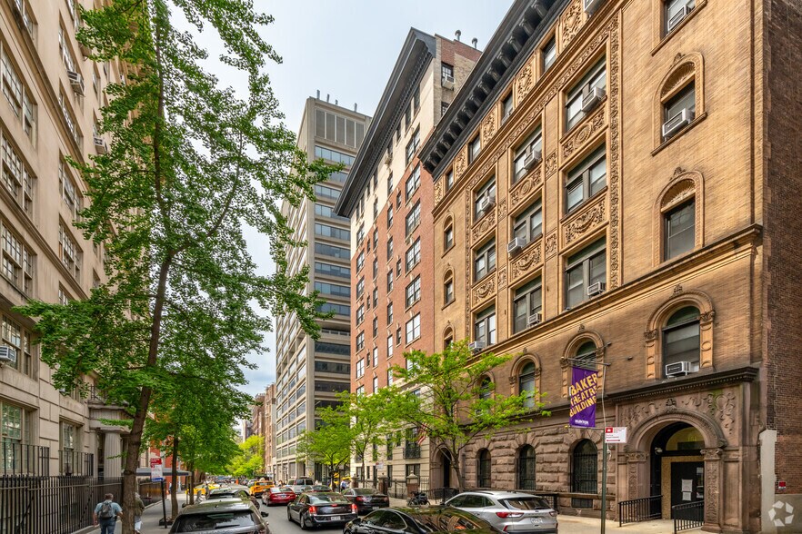 901-903 Lexington Ave, New York, NY à louer - Photo de l’immeuble – Image 3 sur 13