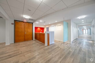 8700 W Flagler St, Miami, FL à louer Photo intérieure– Image 2 sur 9