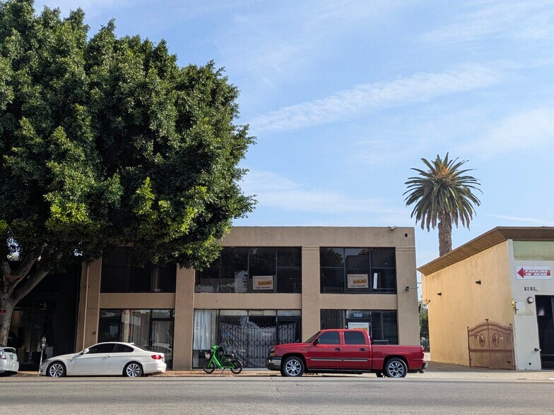 1625 W Pico Blvd, Los Angeles, CA à louer - Photo de l’immeuble – Image 2 sur 3