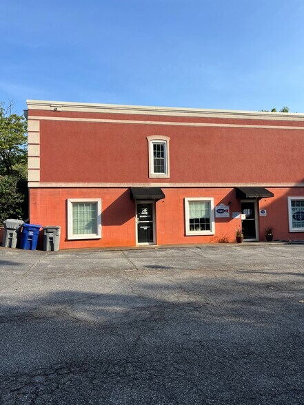 841 E Main St, Spartanburg, SC à louer - Photo de l’immeuble – Image 2 sur 21