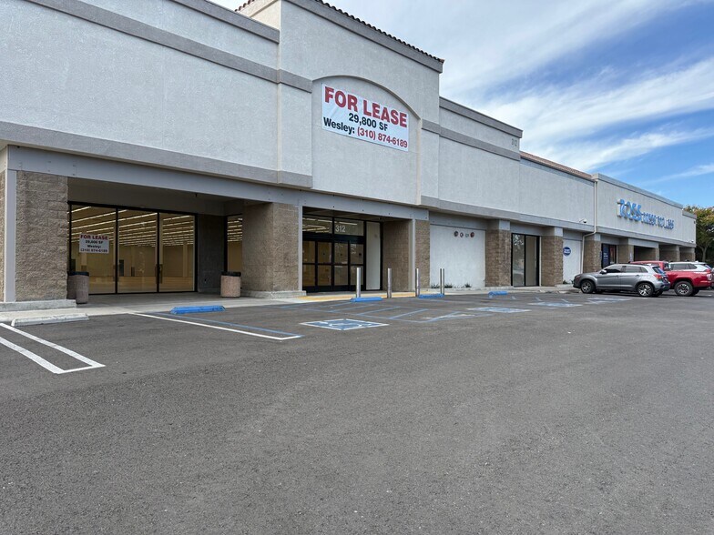 230-238 E Betteravia Rd, Santa Maria, CA à louer - Photo de l’immeuble – Image 1 sur 4