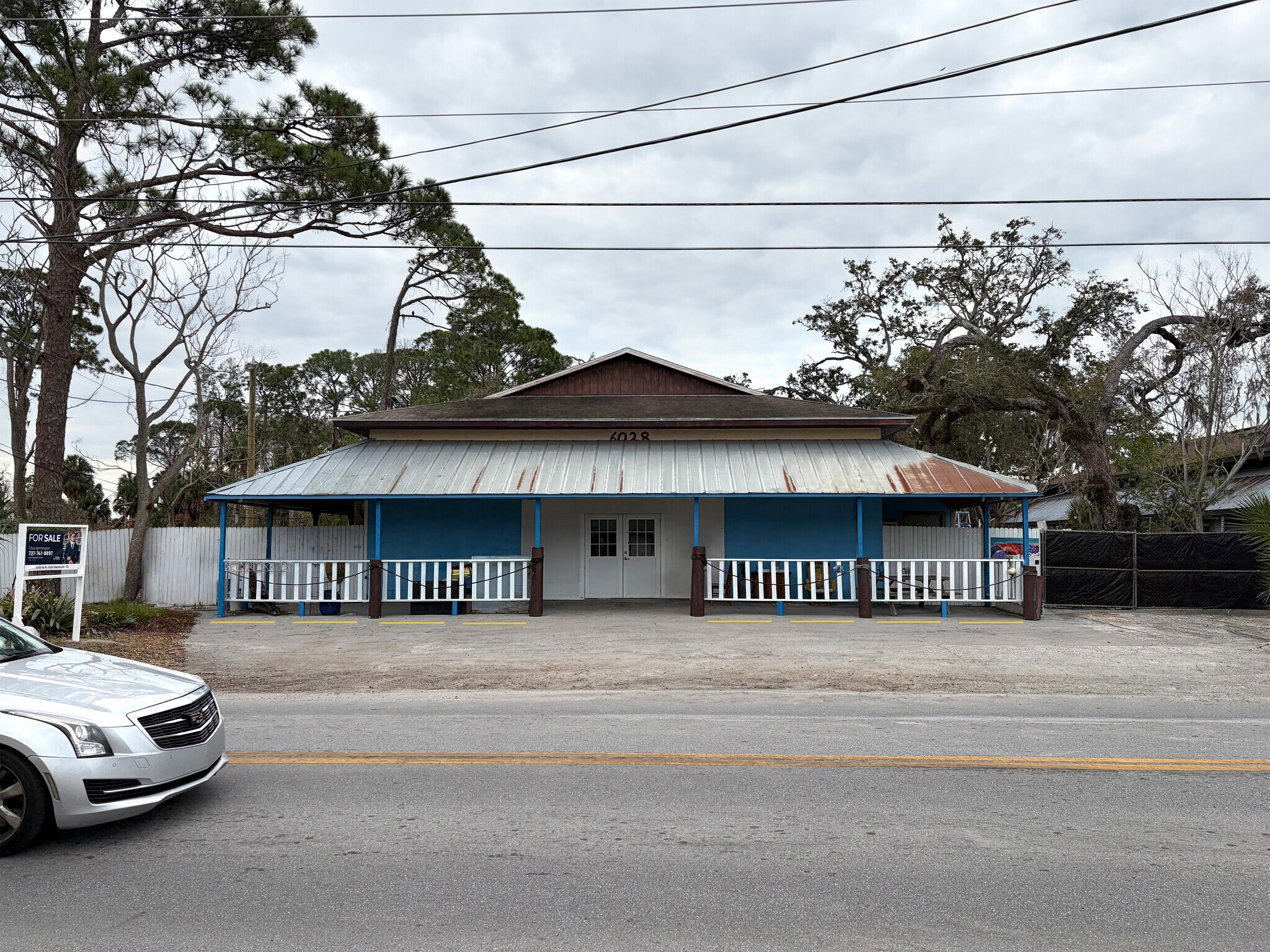 6028 Pine Hill Rd, Port Richey, FL à vendre Photo de l’immeuble– Image 1 sur 23