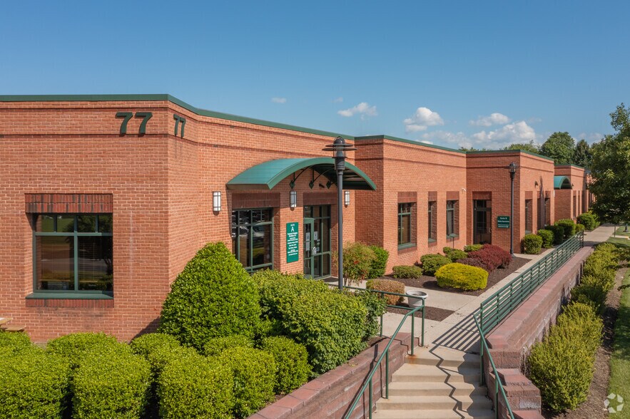 77 Thomas Johnson Dr, Frederick, MD à vendre - Photo principale – Image 1 sur 6