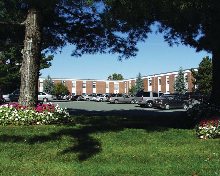 599 North Ave, Wakefield, MA à louer - Photo de l’immeuble – Image 3 sur 8
