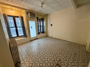 669 President St, Brooklyn, NY à louer Photo intérieure– Image 1 sur 5