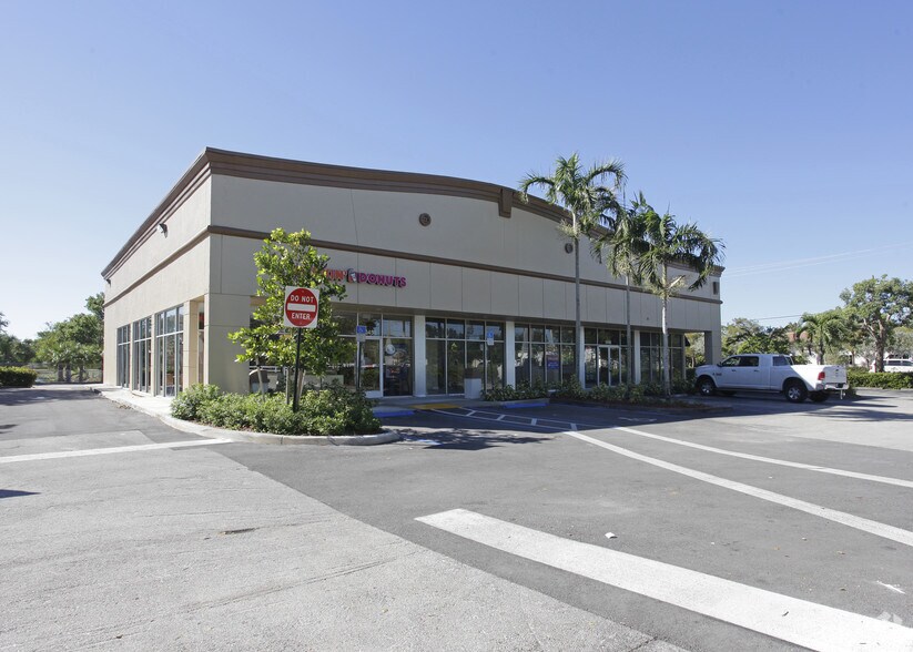 10450-10490 Wiles Rd, Coral Springs, FL à vendre - Photo de l’immeuble – Image 2 sur 6
