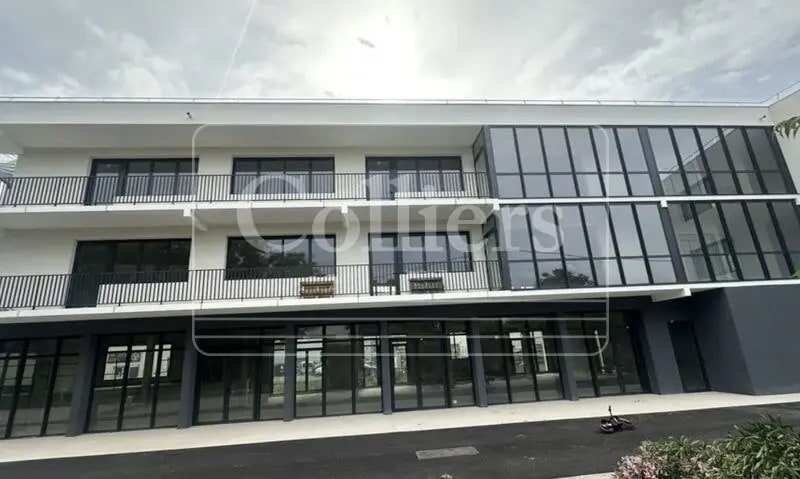 Bureau dans Aubagne à louer - Photo de l’immeuble – Image 1 sur 1