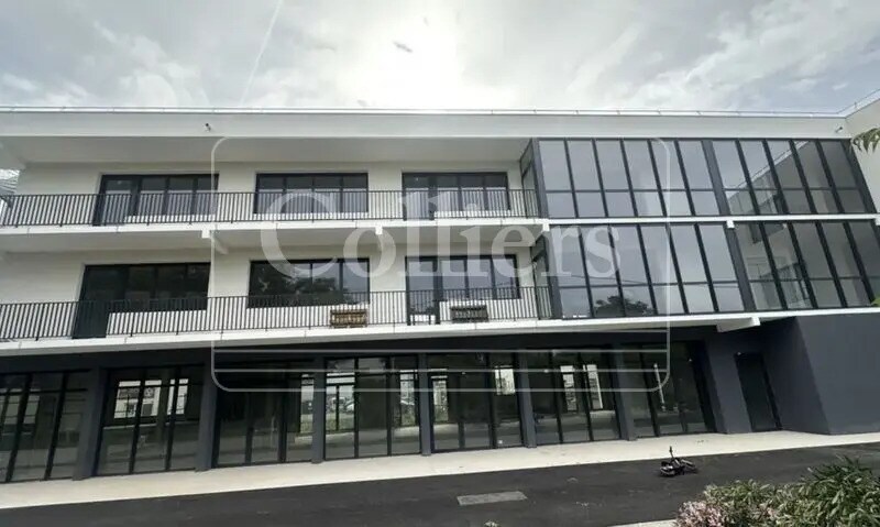 Bureau dans Aubagne à louer Photo de l’immeuble– Image 1 sur 2