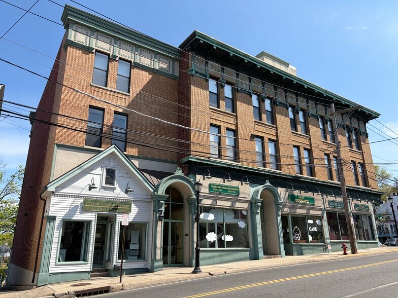 299-305 Main St, Port Washington, NY à louer - Photo de l’immeuble – Image 2 sur 11