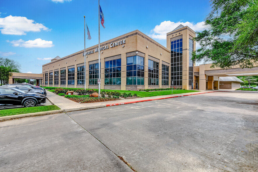 1111-1211 Highway 6, Sugar Land, TX à louer - Photo de l’immeuble – Image 1 sur 7