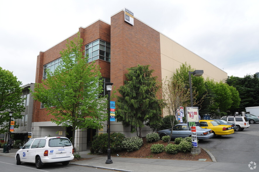 411 12th Ave, Seattle, WA à louer - Photo de l’immeuble – Image 2 sur 4