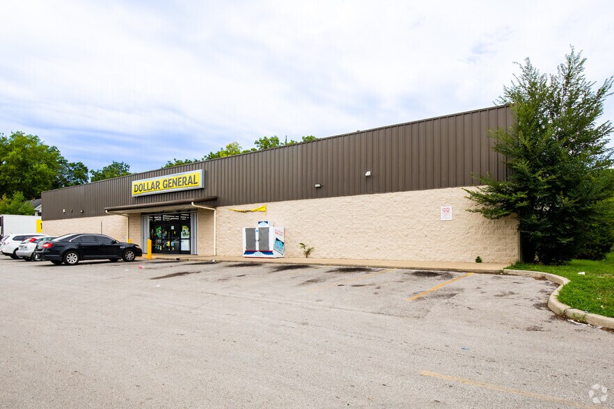 5000 E Linwood Blvd, Kansas City, MO à louer - Photo de l’immeuble – Image 3 sur 4