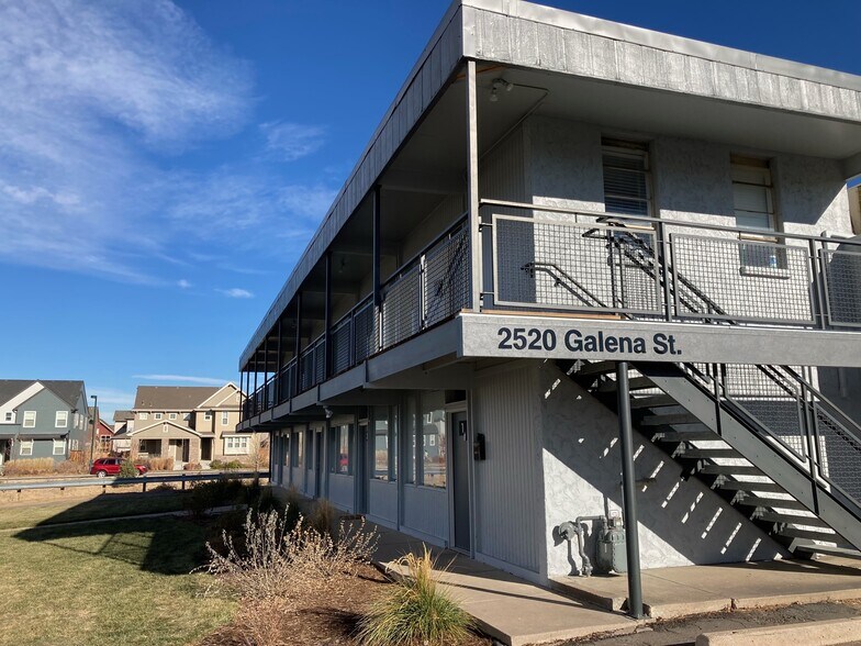 10255 E 25th Ave, Aurora, CO à louer - Photo de l’immeuble – Image 3 sur 16