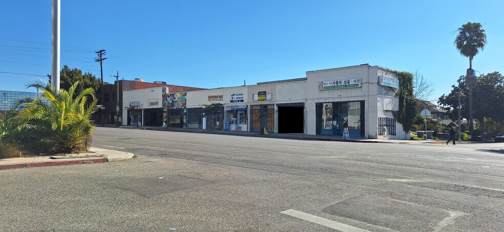 3412-3428 Olympic Blvd, Los Angeles, CA à louer - Photo de l’immeuble – Image 1 sur 1