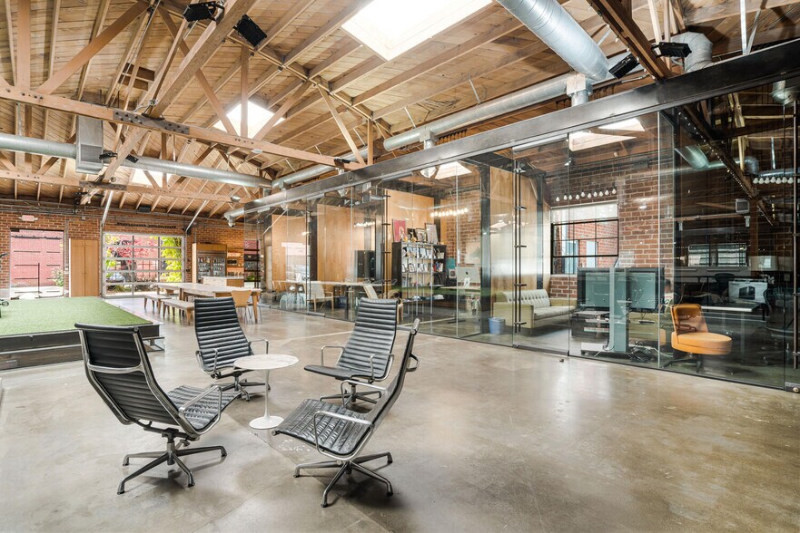 2210 Broadway, Santa Monica, CA à louer - Photo intérieure – Image 2 sur 54