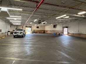 855 Housatonic Ave, Bridgeport, CT à louer Photo intérieure– Image 1 sur 6