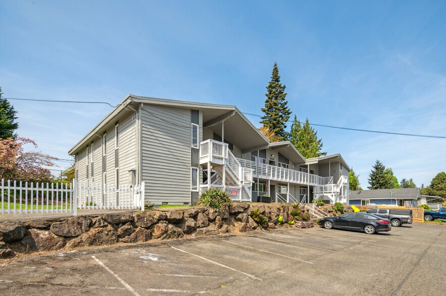 15455 10th Ave SW, Burien, WA à vendre - Photo de l’immeuble – Image 3 sur 21