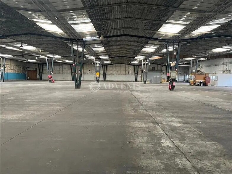 Industriel/Logistique dans Saint-Doulchard à louer - Photo intérieure – Image 2 sur 4