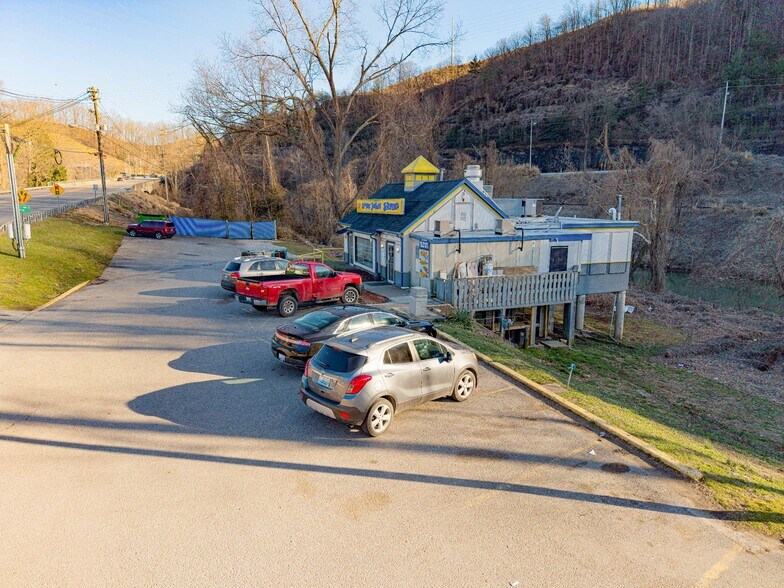 234 S Main St, Hazard, KY à vendre - Photo de l’immeuble – Image 2 sur 11