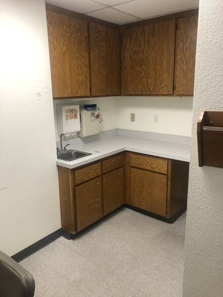 11499 Bartlett Ave, Adelanto, CA à vendre - Photo de l’immeuble – Image 3 sur 29