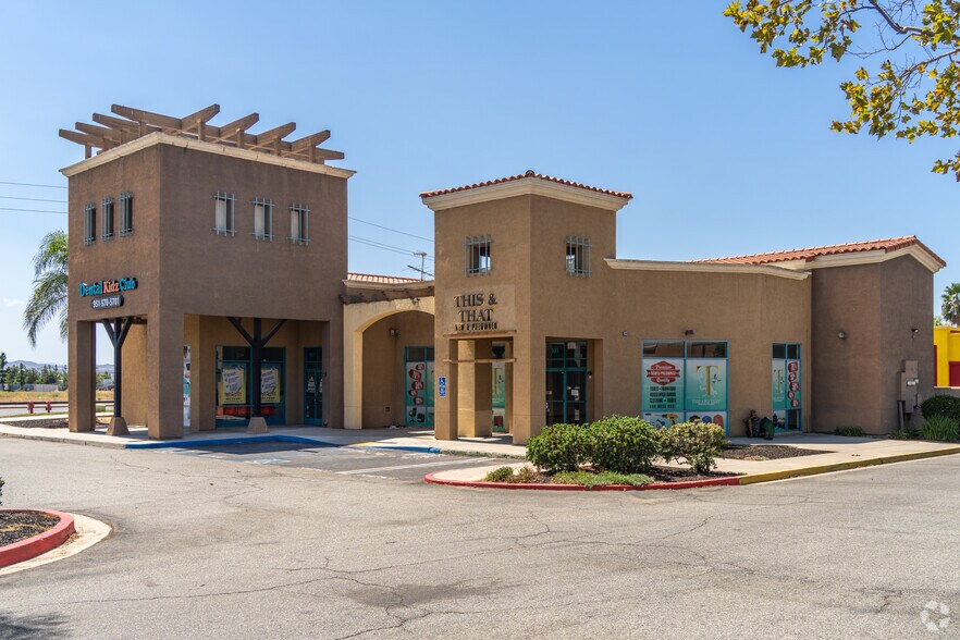 23750 Alessandro Blvd, Moreno Valley, CA à vendre - Photo de l’immeuble – Image 3 sur 4