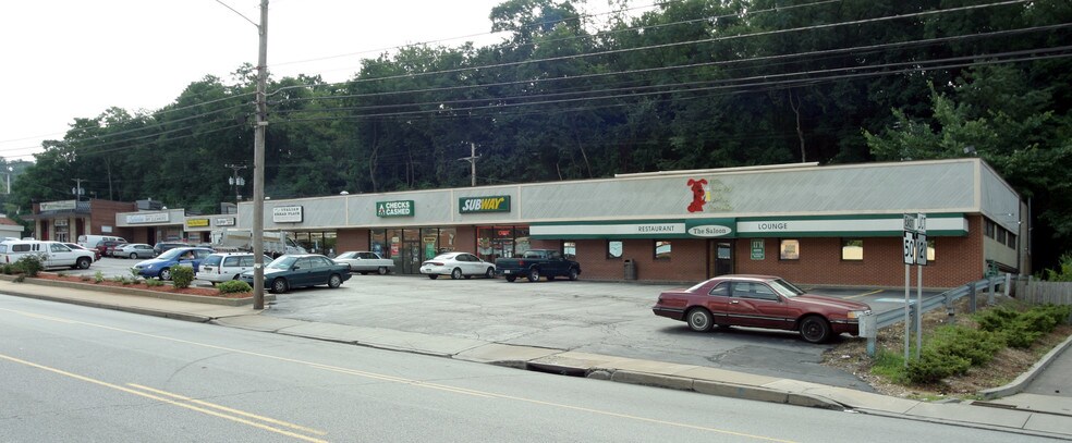 2351 Noblestown Rd, Pittsburgh, PA à louer - Photo principale – Image 1 sur 1