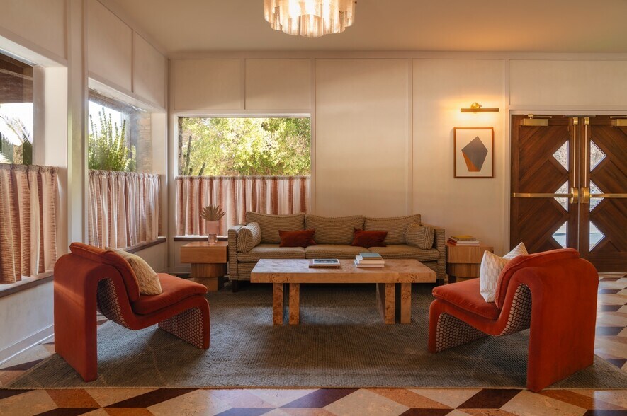 1700 S Palm Canyon Dr, Palm Springs, CA à vendre - Photo de l’immeuble – Image 2 sur 11