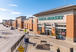 Plus de détails pour 702-718 Commons Dr, Geneva, IL - Local commercial à louer