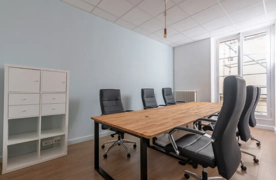 Espace de coworking dans Paris à louer - Photo de l’immeuble – Image 3 sur 6
