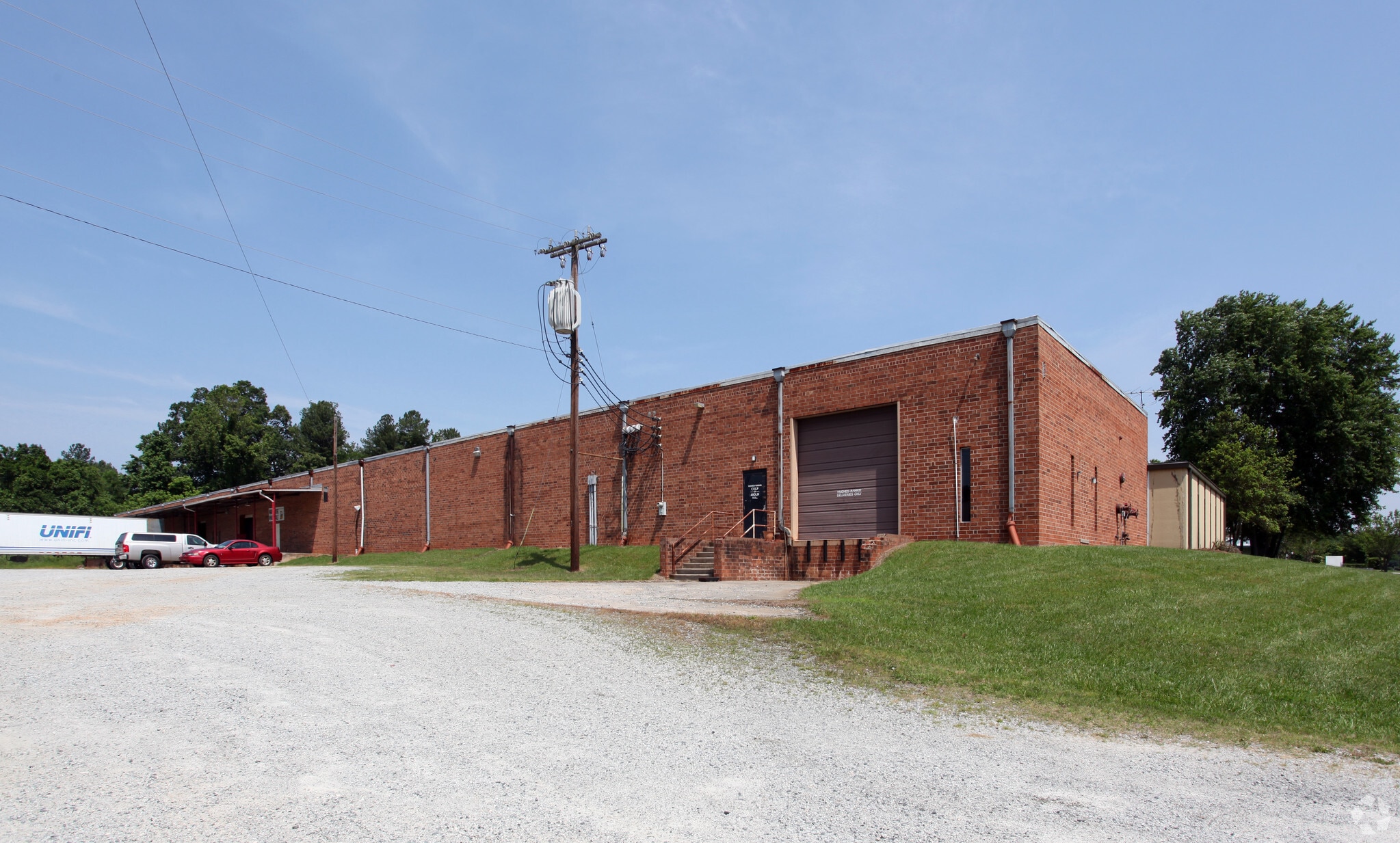 2016-2020 Logan St, High Point, NC à louer Photo principale– Image 1 sur 20