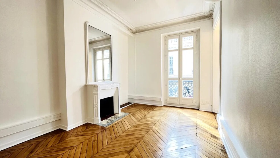 30 Rue Cambacérès, Paris à louer - Photo de l’immeuble – Image 3 sur 8
