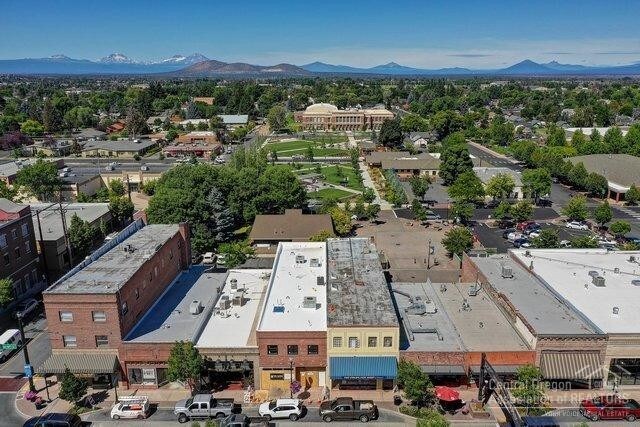 435 SW 6th St, Redmond, OR à vendre - Photo de l’immeuble – Image 3 sur 5