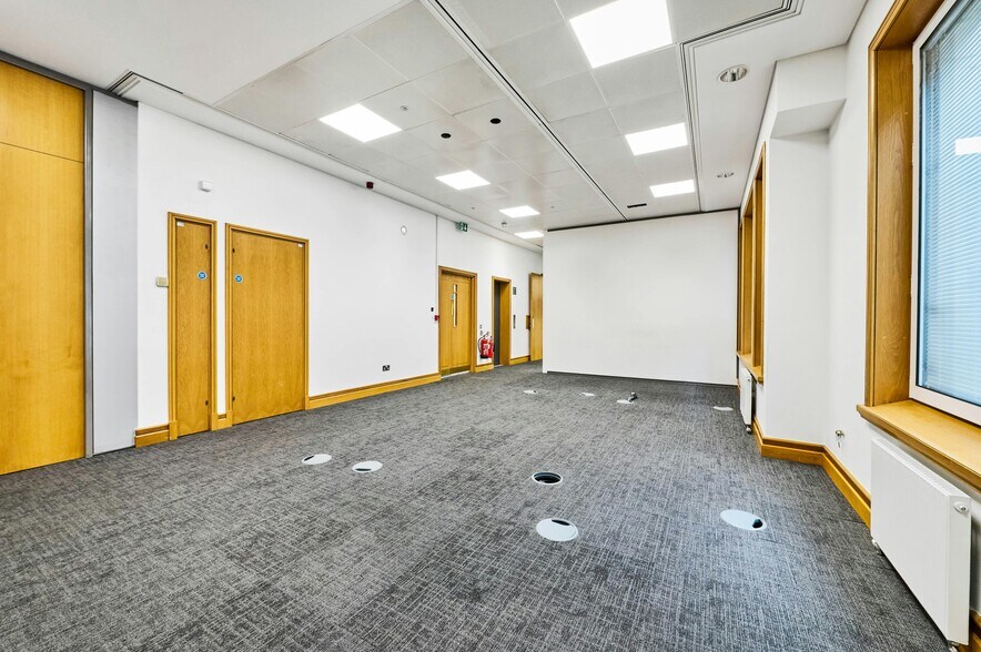 15-17 Throgmorton Av, Londres à louer - Photo de l’immeuble – Image 3 sur 8