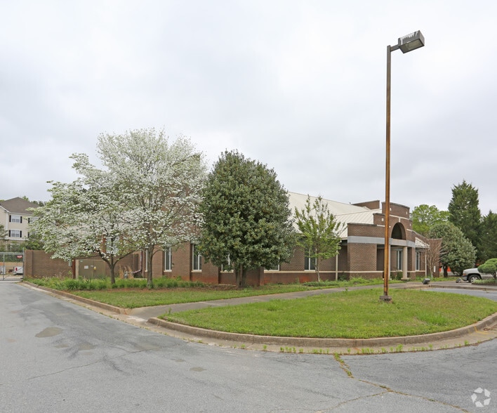 2920 N Decatur Rd, Decatur, GA à vendre - Photo principale – Image 1 sur 8