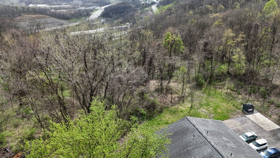 Locust Hill Drive Dr, Cheswick, PA à vendre - Photo de l’immeuble – Image 2 sur 39