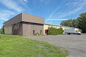 Plus de détails pour 1173 Cameron St, Hawkesbury, ON - Local d’activités à vendre