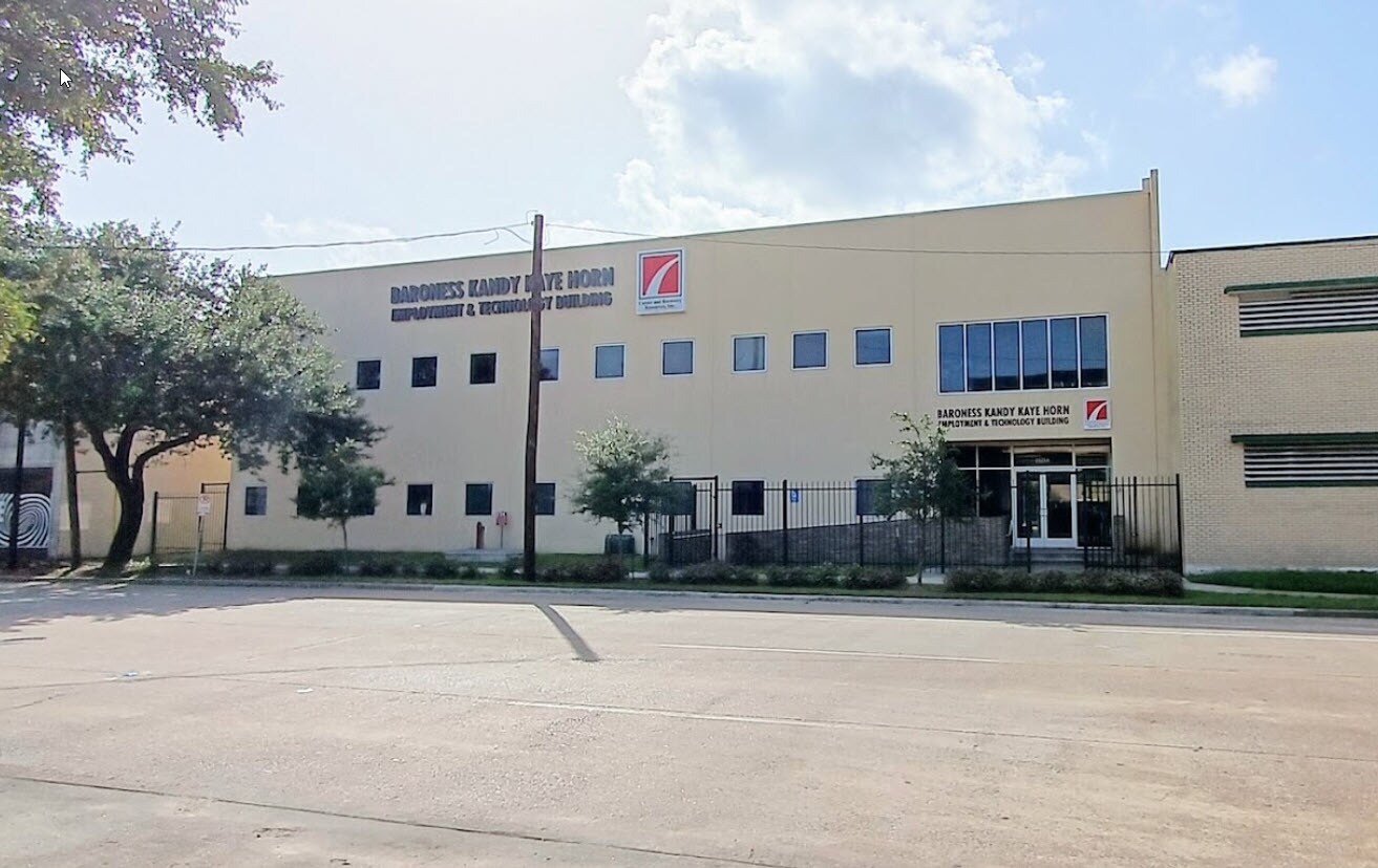Owner-User Campus | 34,900SF | $5.1M portefeuille de 2 biens à vendre sur LoopNet.fr Photo de l’immeuble– Image 1 sur 27