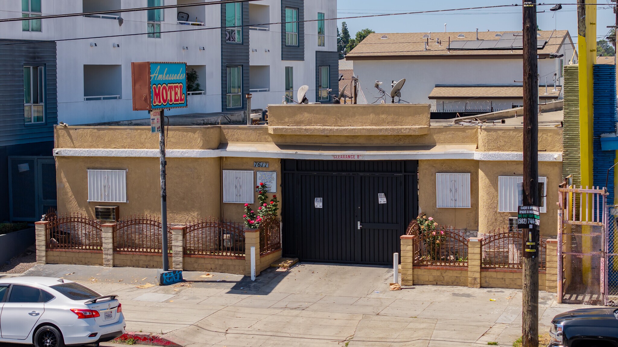 7617 S Figueroa St, Los Angeles, CA à vendre Photo de l’immeuble– Image 1 sur 11