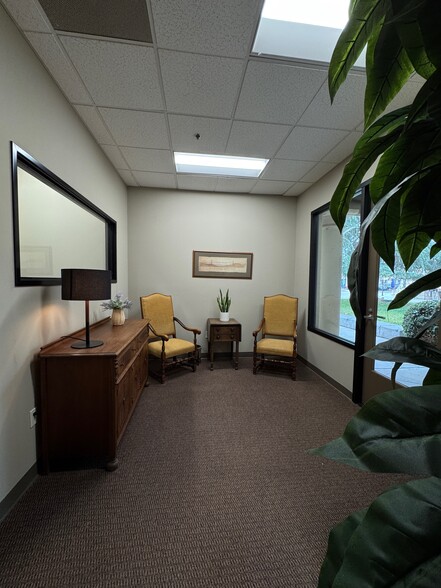 5256 S Mission Rd, Bonsall, CA à louer - Photo intérieure – Image 3 sur 13