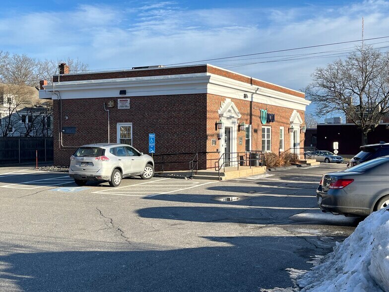 391 Forest Ave, Portland, ME à vendre - Photo principale – Image 1 sur 4