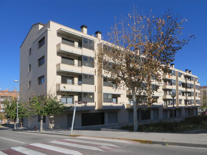 Immeuble residentiel dans Santa Margarida de Montbui, Barcelona à vendre - Photo de l’immeuble – Image 1 sur 1